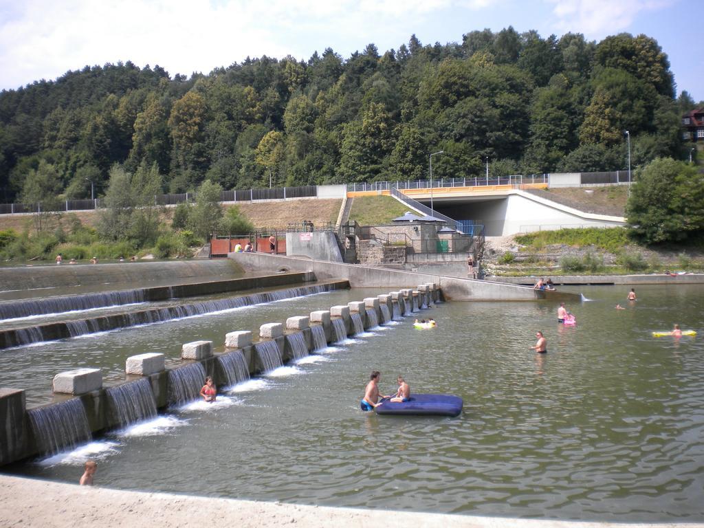 Uroczy Domek Z Ogrodem I Tarasem Myslenice Exterior photo
